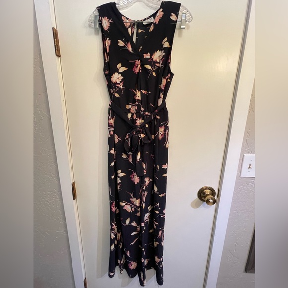 STUDIO B By BoBeau Navy Floral Sleeveless Jumper With Belt Size Medium - Picture 2 of 10